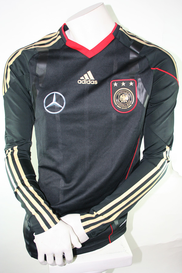 Luckily History Adidas TechFit PowerWeb 2010 Football Kit